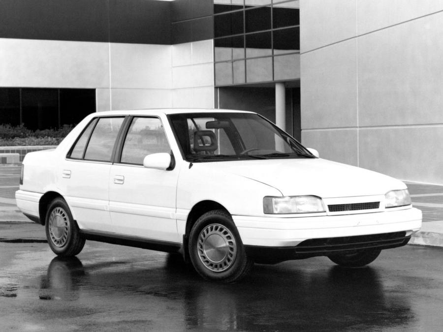  Hyundai Excel Sedan 1989 года  (фото 5 из 6)